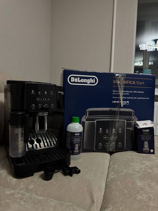 Кавомашина DeLonghi MAGNIFICA Start + Рідина для чистки  У ПОДАРУНОК
