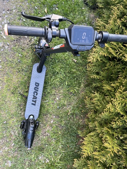 Hulajnoga elektryczna ducati pro evo II