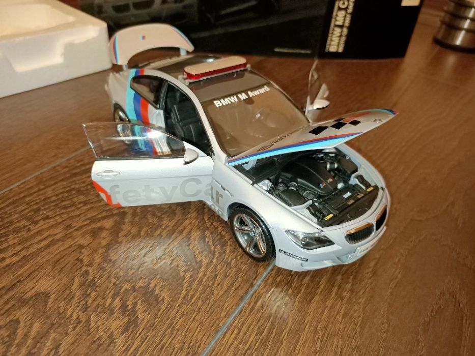 Model Kyosho 1:18 BMW M6 Moto Gp 2007 Safety Car 08707GPC