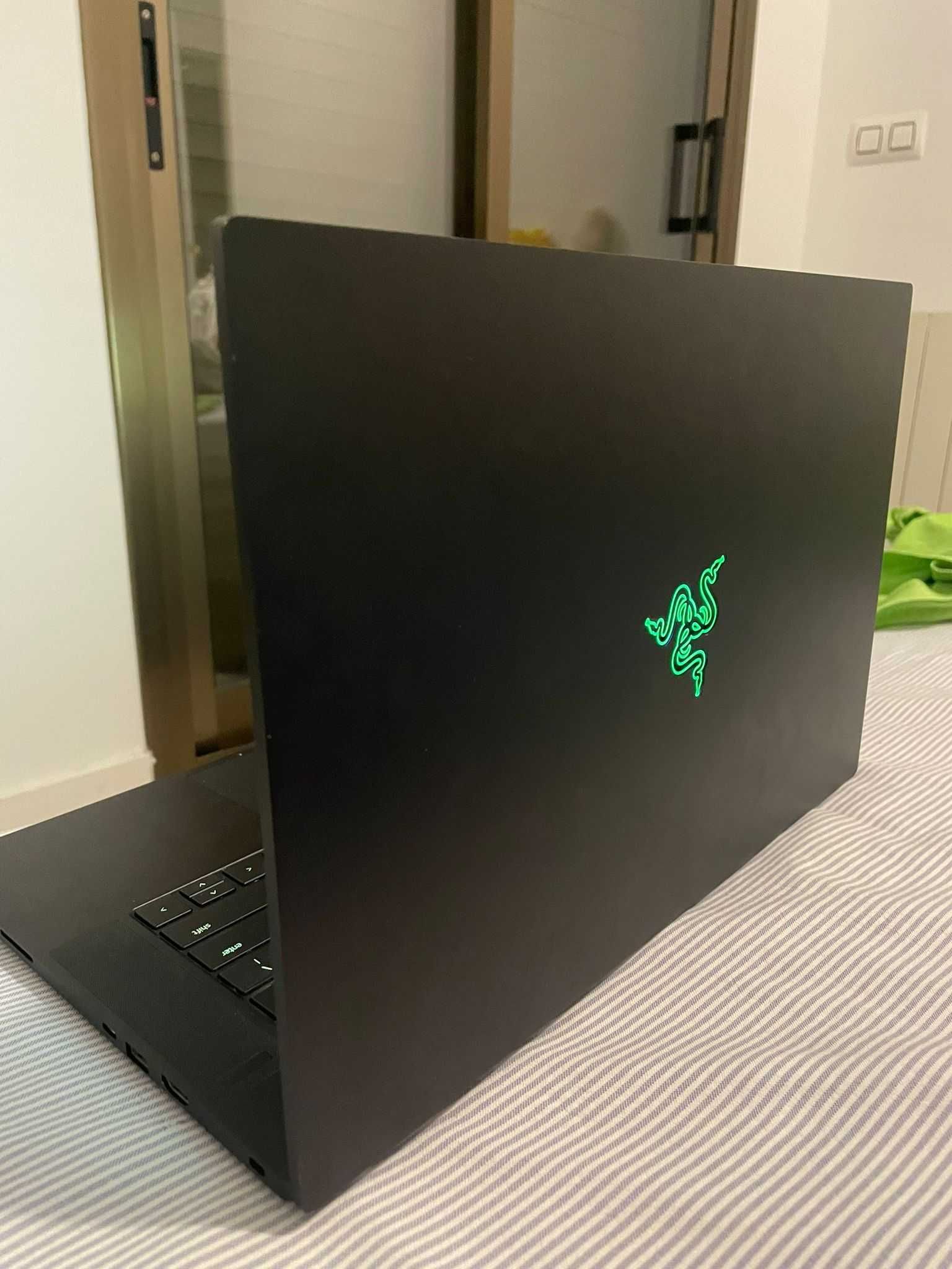 Razer Blade 15 - Full HD 300Hz - RTX 2070 SUPER - 512GB - Black