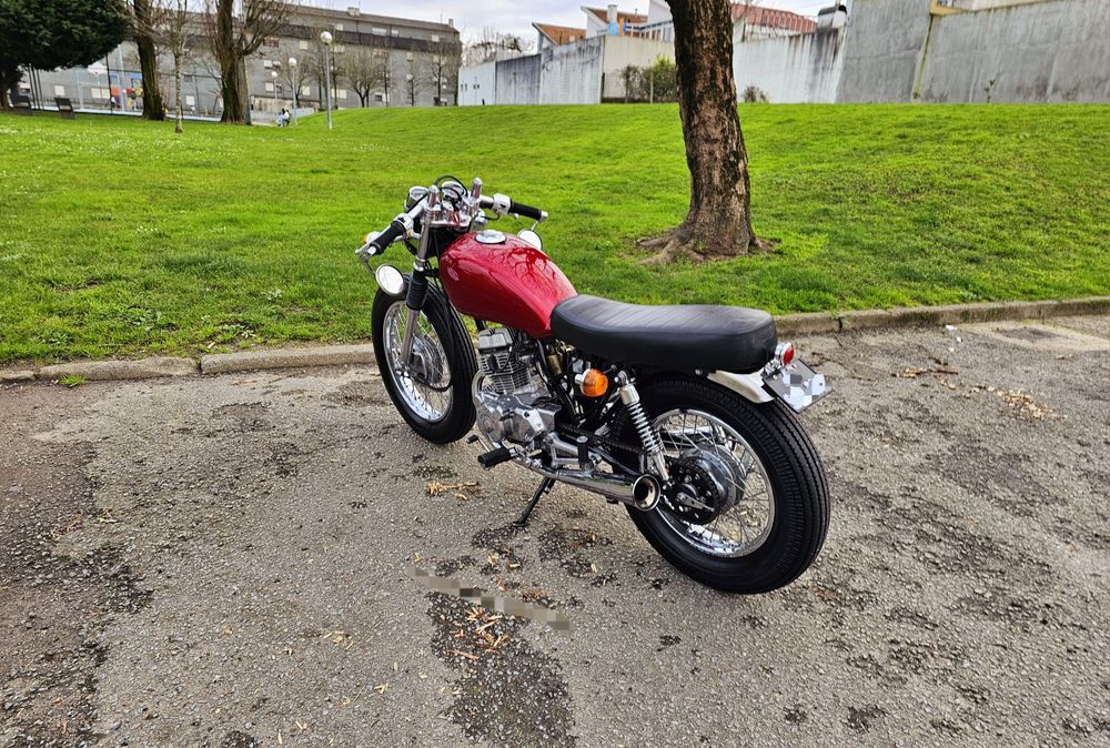 Honda CM125 Custom Cafe racer 70's