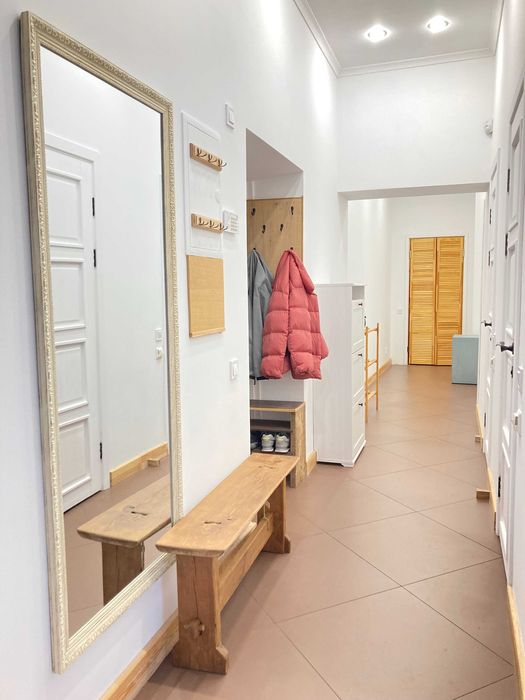 Яскрава і тепла квартира в центрі Подолу