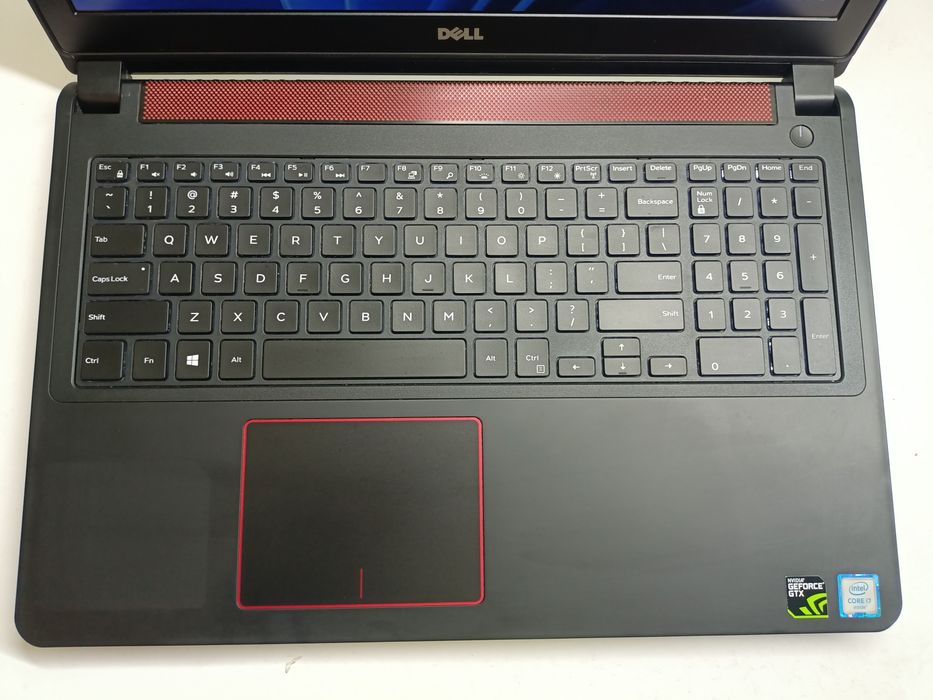 Dell 15 7559 intel i7/ram 16/Nvidia gtx 960m 4 g / ssd 128g / hdd 1 tb