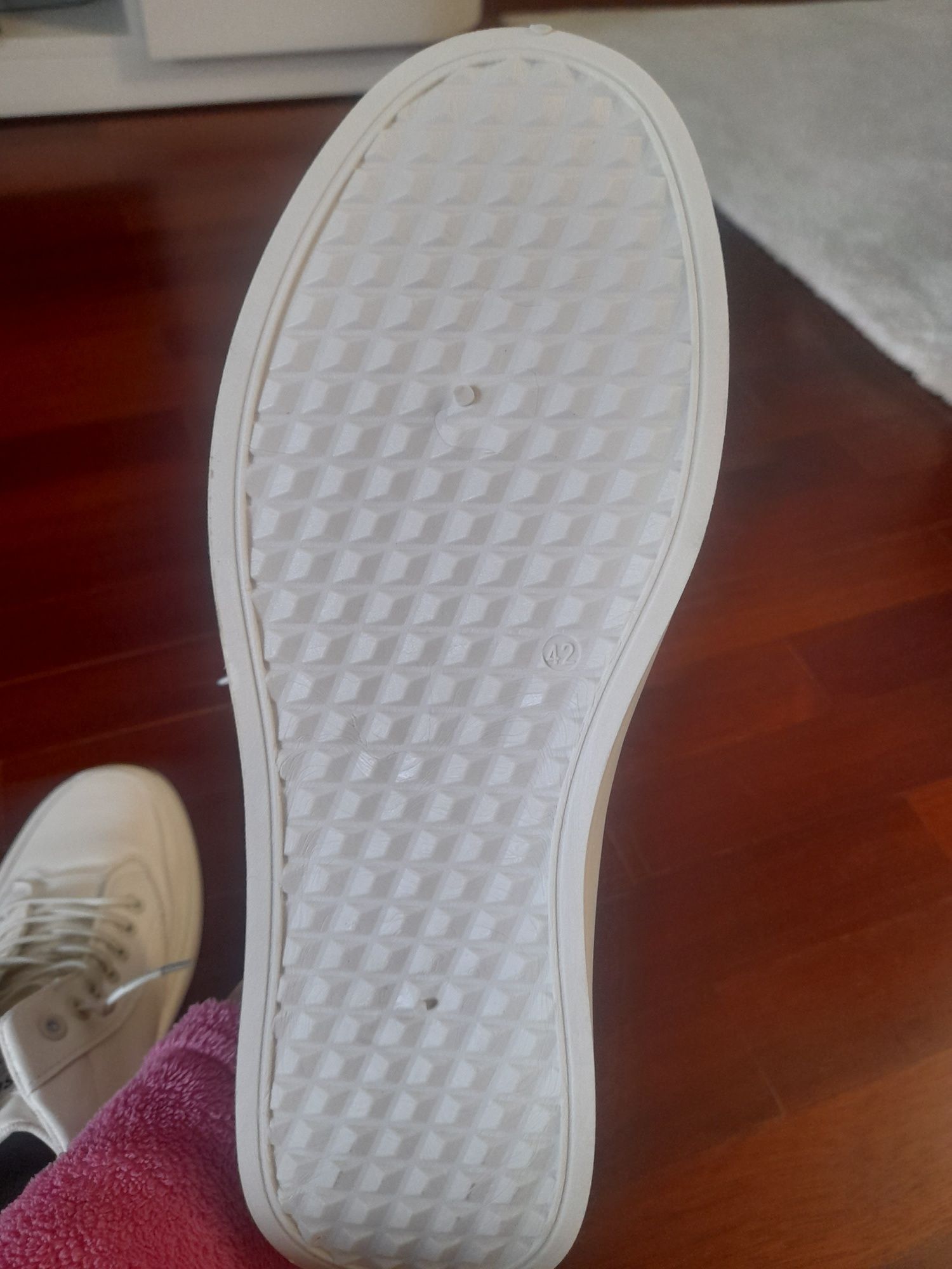 Sapatilhas novas tamanho 42