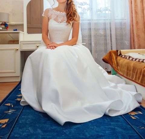 Прекрасное свадебное платье