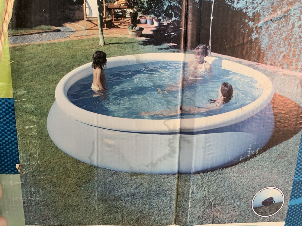 Piscina tipo Intex 5.5 m3