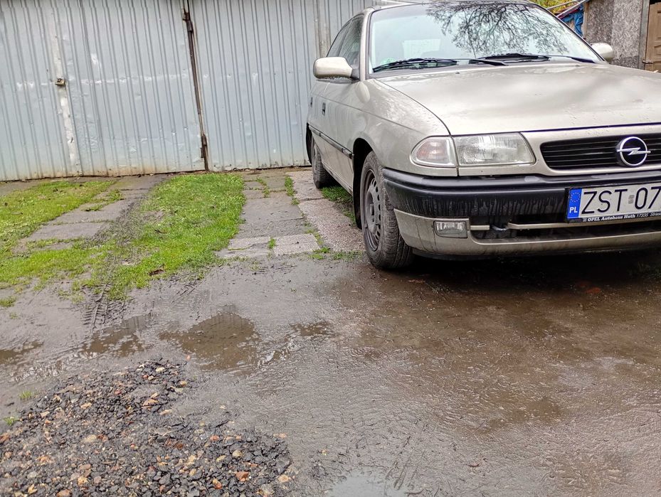 Opel astra f 1.6 klimatyzacja