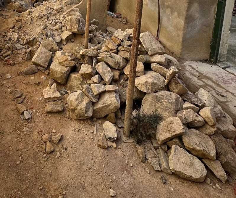 Ofereço Vários tipos Pedra