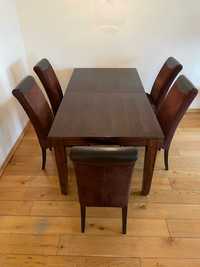 Stół łacznie z krzesłami, drewno egzotyczne.