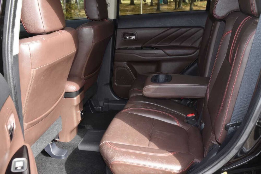 Mitsubishi Outlander PHEV GT      2018