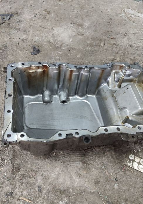 Піддон ,масляний насос чероккі kl 3.2