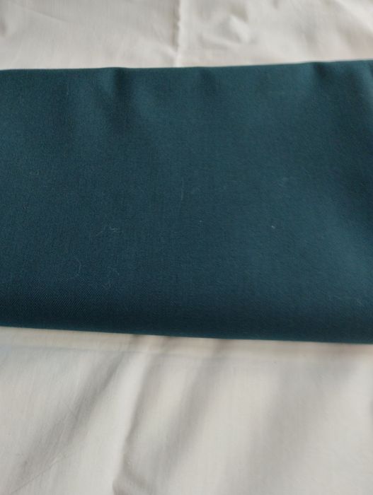 Отрез отличной костюмной ткани СССР, длина 2,9м, ширина 1,4м.