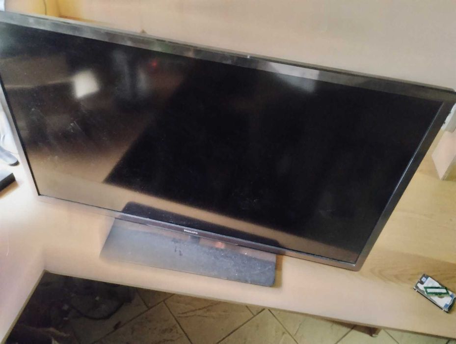 Телевізор Philips 40PFL5537T/12 - 40 дюймів (матриця робоча)