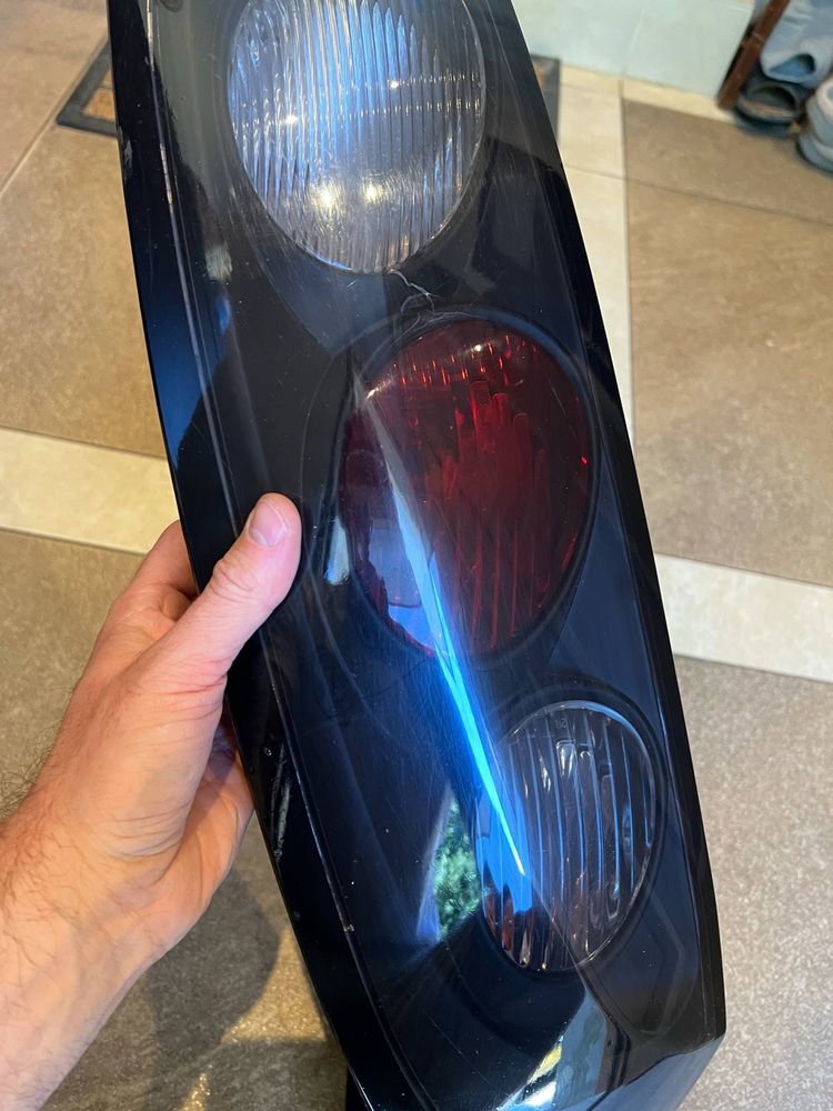 Sprzedam tylne lampy do Opla Corsy C (Valeo)