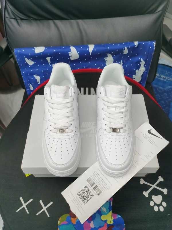 Uniseks/Trampki/Damskie/Nike Air Force 1 Low '07 White R.44