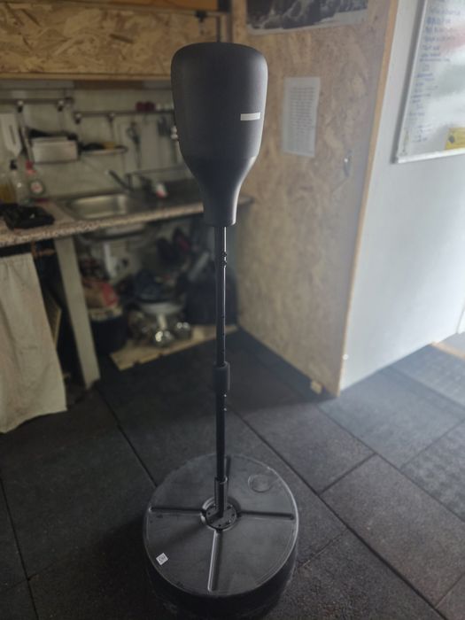 Saco de Boxe com Base de Água — Excelente Estad