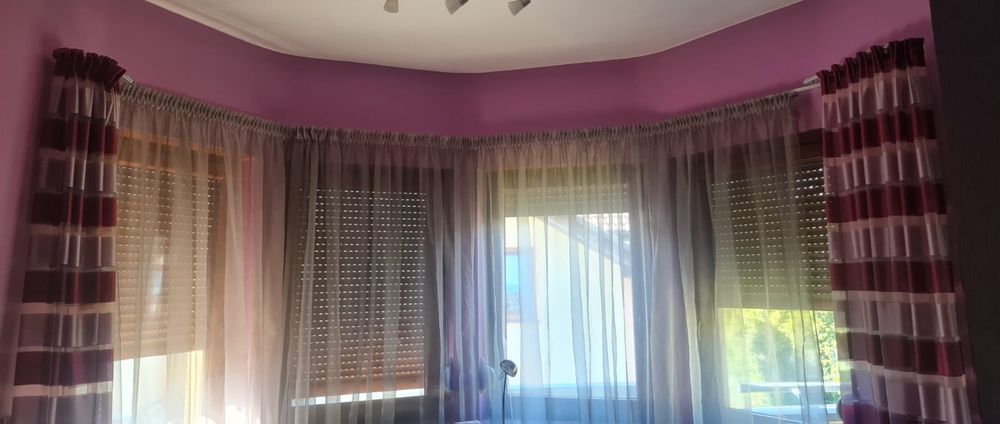 Szare firany z tafty