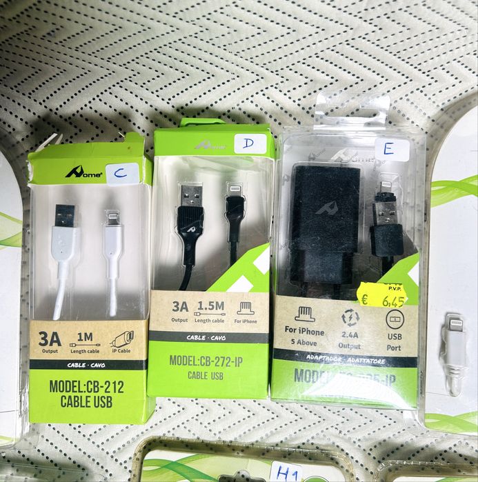 Cada item a 3€ - carregadores iphone, de isqueiro, cabos áudio