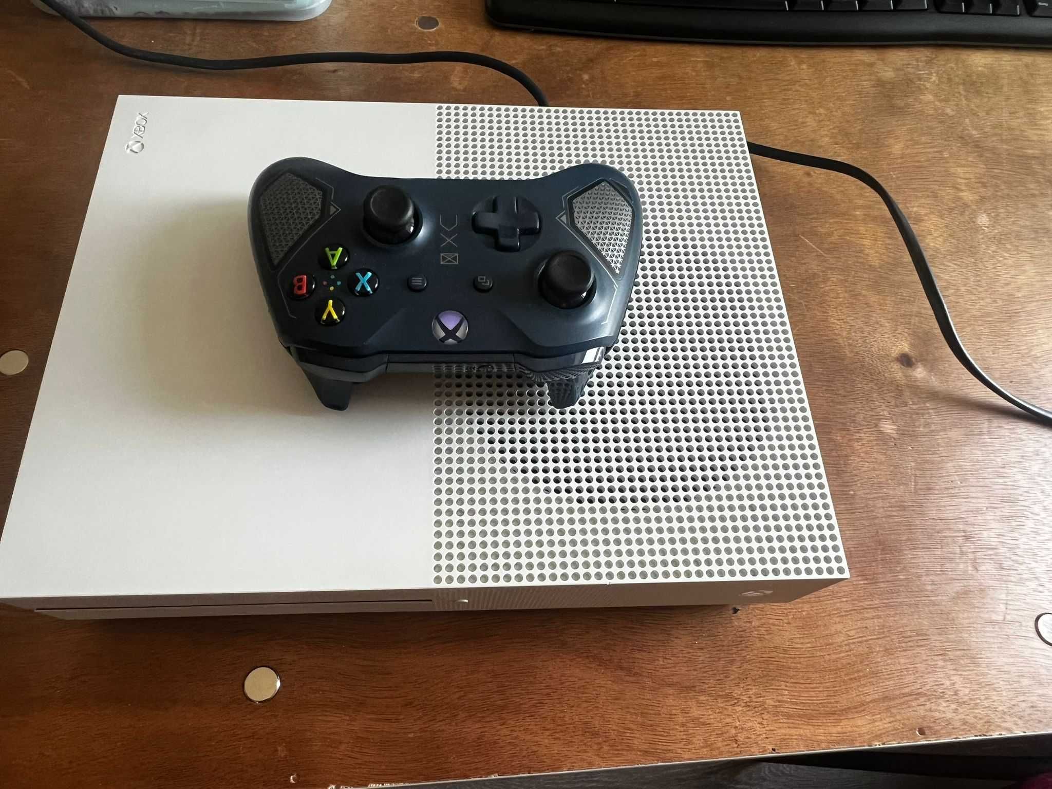 Консоль  XBOX ONE