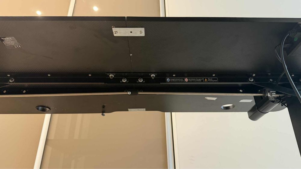 Biurko komputerowe regulowane 140x60