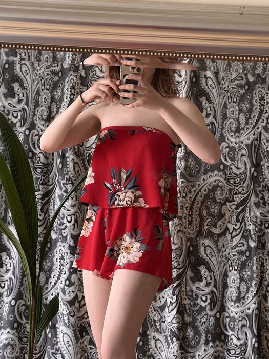 Czerwony kombinezon krótki Missguded sukienka szorty