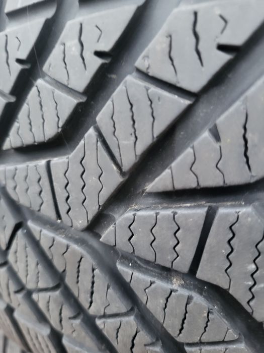 Opony zimowe 225/60 R 17 YOKOHAMA