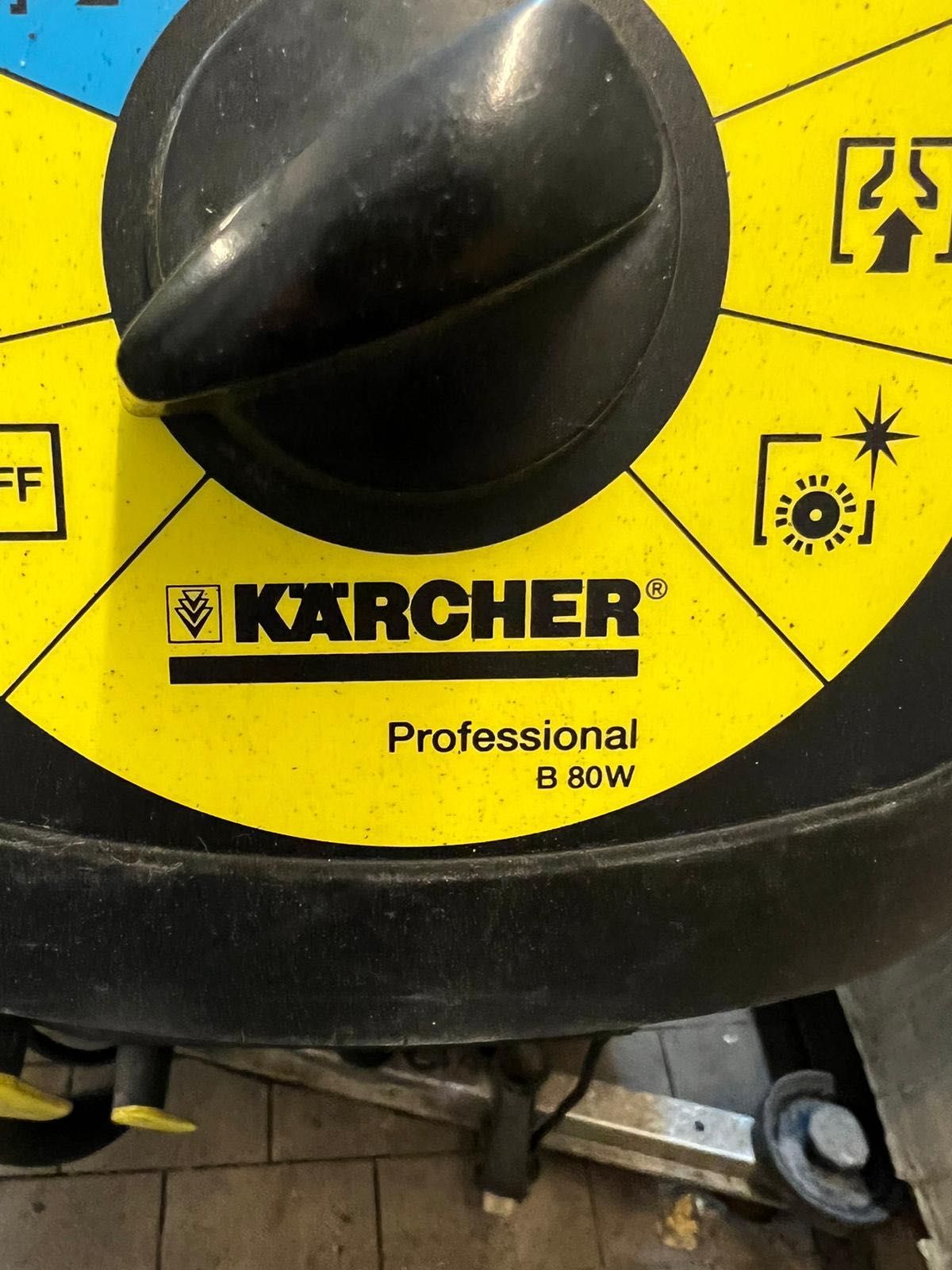 Мийка підлоги Karcher