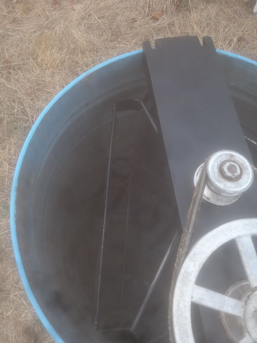 Extrator de mel antigo