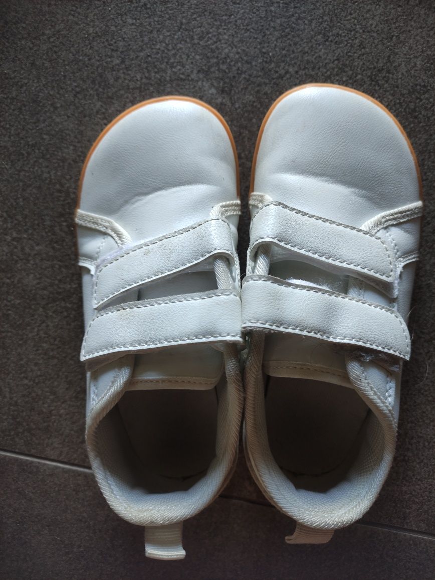 Кросівки, мокасіни, туфлі білі, босоноге взуття, barefoot