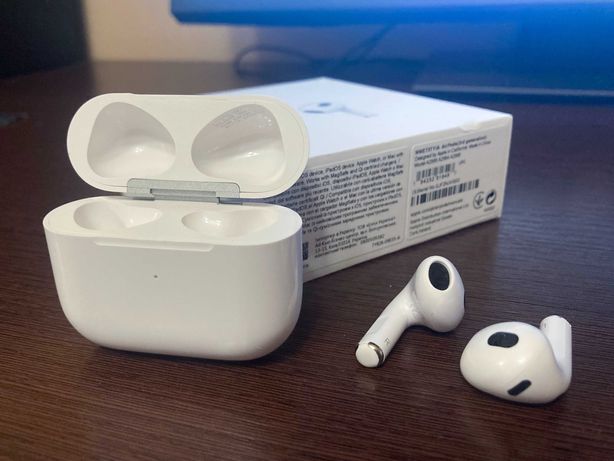 AirPods 3 (MagSafe Charging Case)