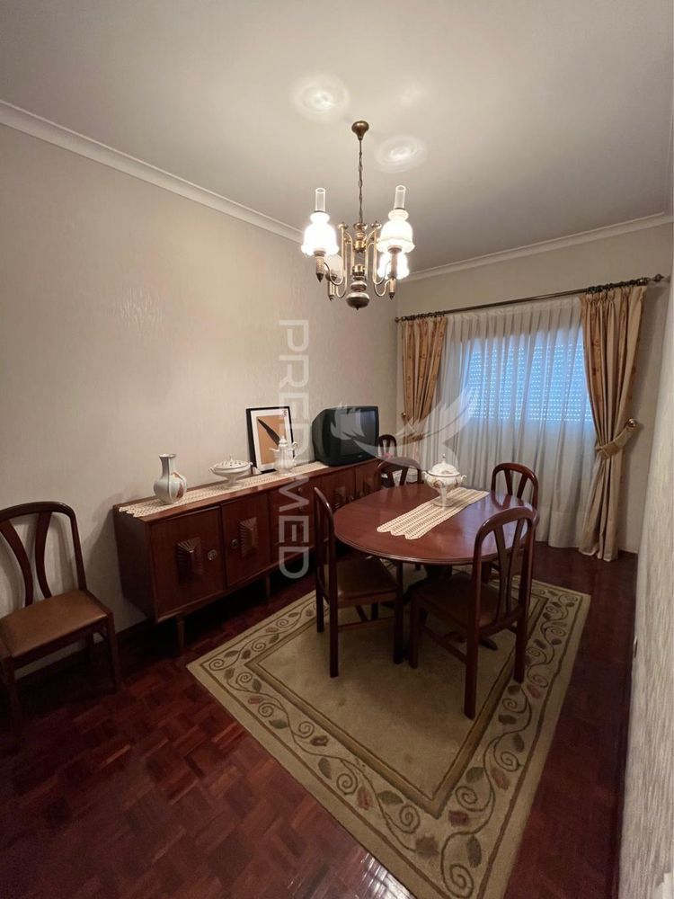 Apartamento T3 c/ Garagem Box - Barreiro