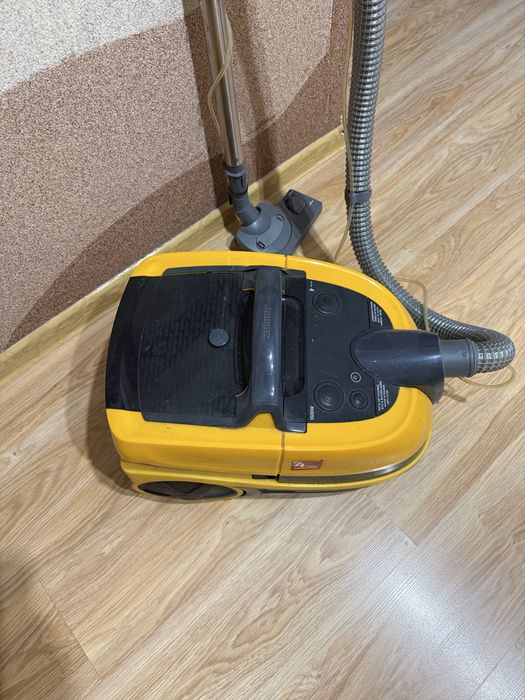 Пилосос Aquawelt Plus Zelmer ZVC-762-ZT миючий