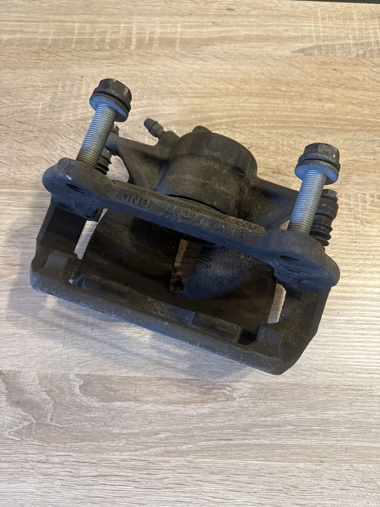 Zacisk lewy przód  340mm TRW 7782A A3 8V Golf MK7 MQB Tiguan II 5na R-