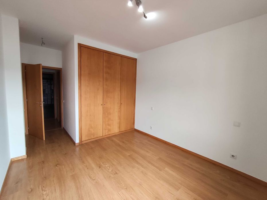 Apartamento T4 para arrendamento em Paredes - Parque da Cidade