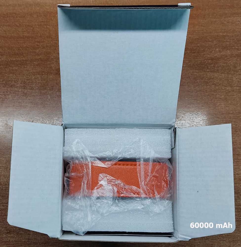 Акумулятор з ліхтариком 60000 mAh Fast Chaging,  PowerBank  30000