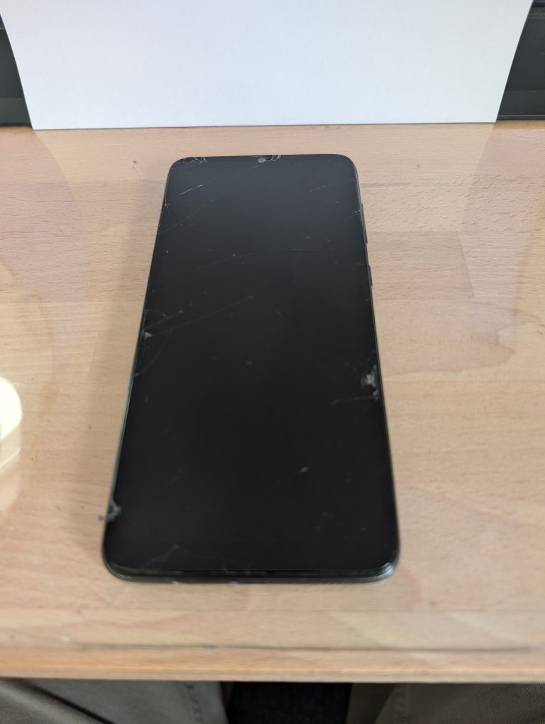 Telefon Samsung A70 SM-A705FN/DS  uszkodzony, zbity ekran. Pozostałe f