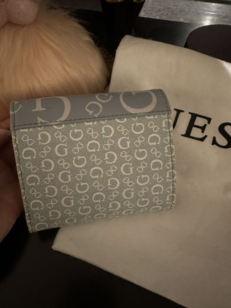 Porta Moedas Guess