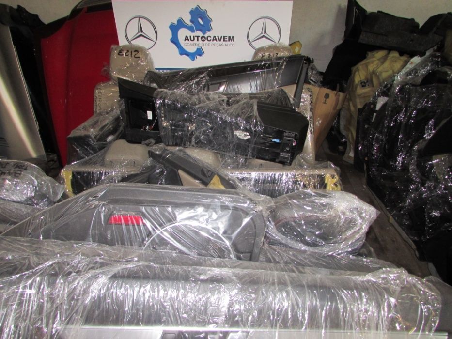 Estofos de vários modelos Mercedes