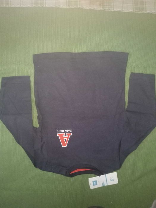 T-shirts manga comprida novas para bebé