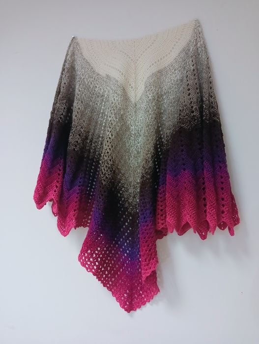 Szydełkowa chusta, wyjątkowa, inna niż wszystkie