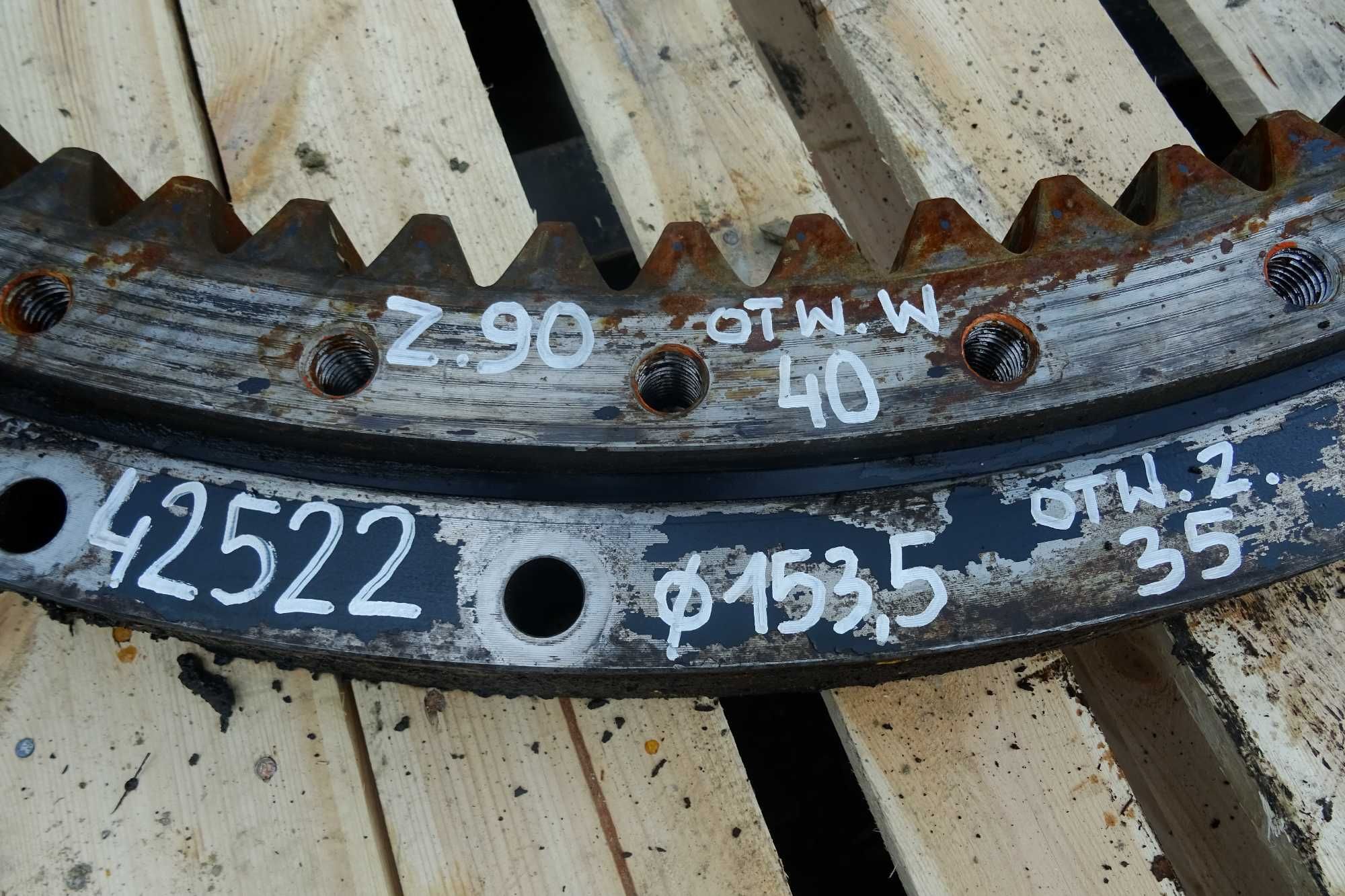 Wieniec obrotu. Łożysko obrotu do koparki Komatsu PC290-6.Slewing ring
