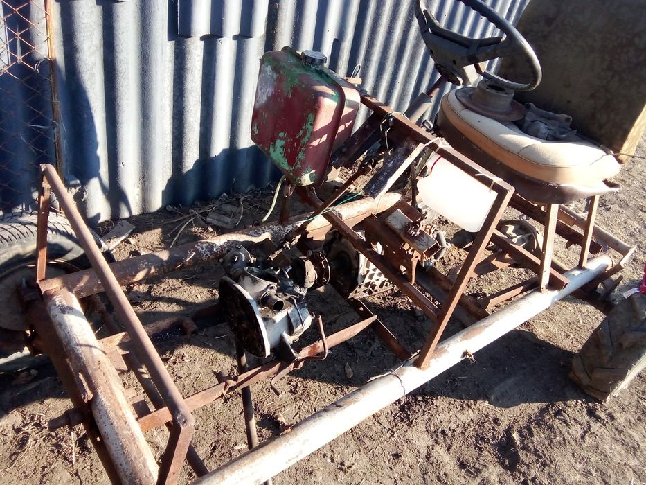 Мінітрактор без двигуна