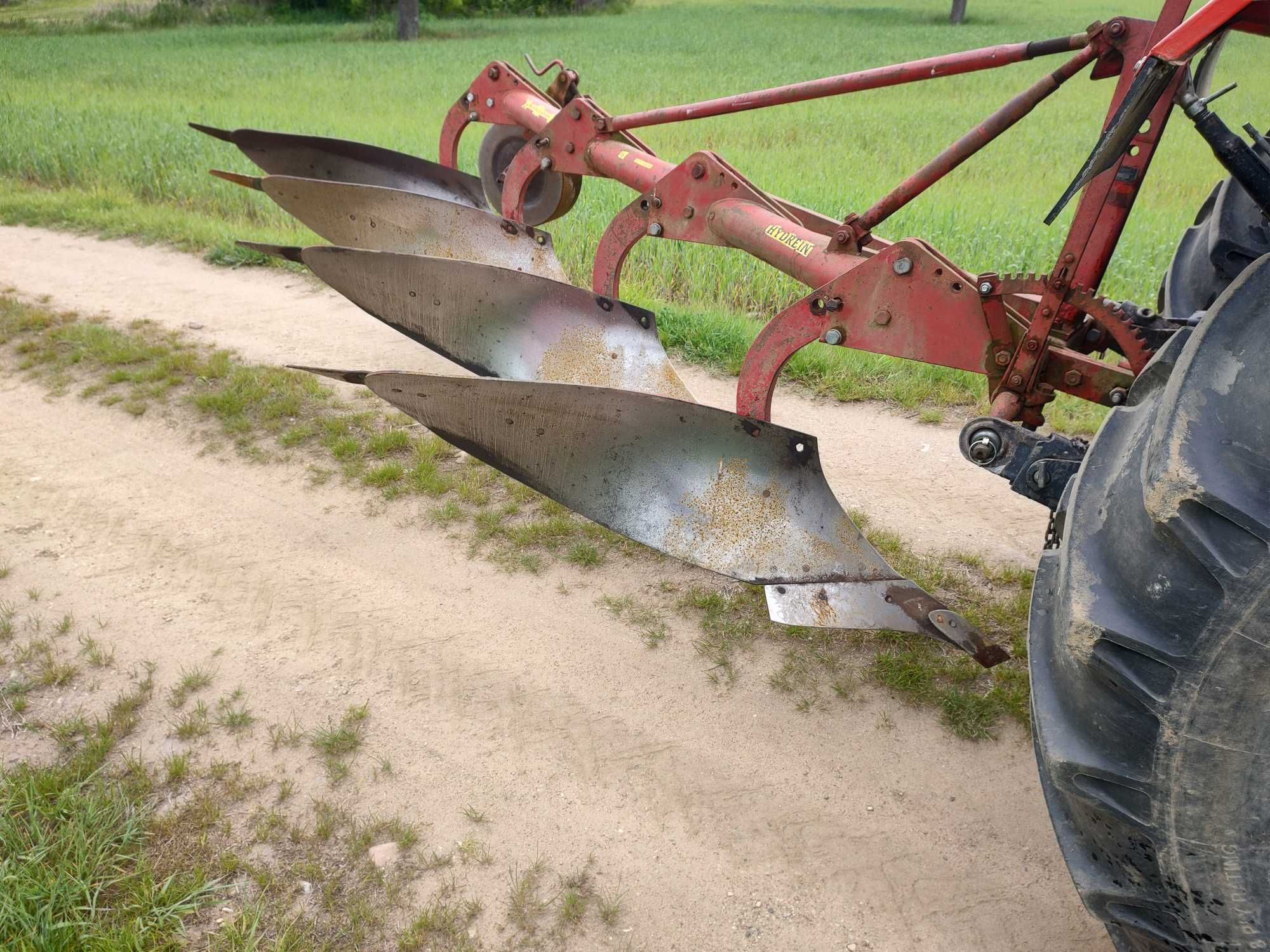 Pług 4 skibowy kverneland