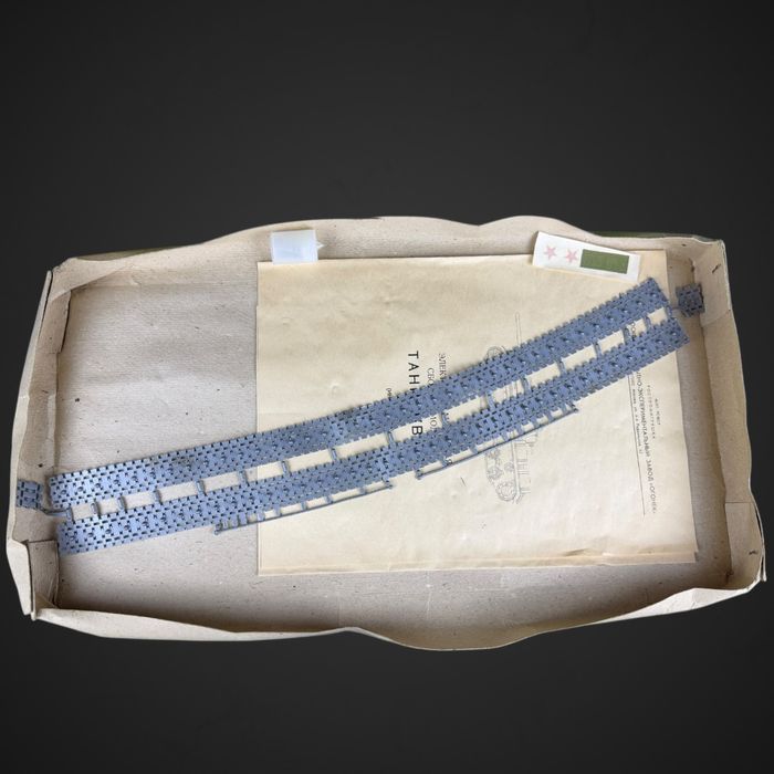 Model elektromechaniczny czołgu TANK KB-85 w skali 1:30 B5/112407