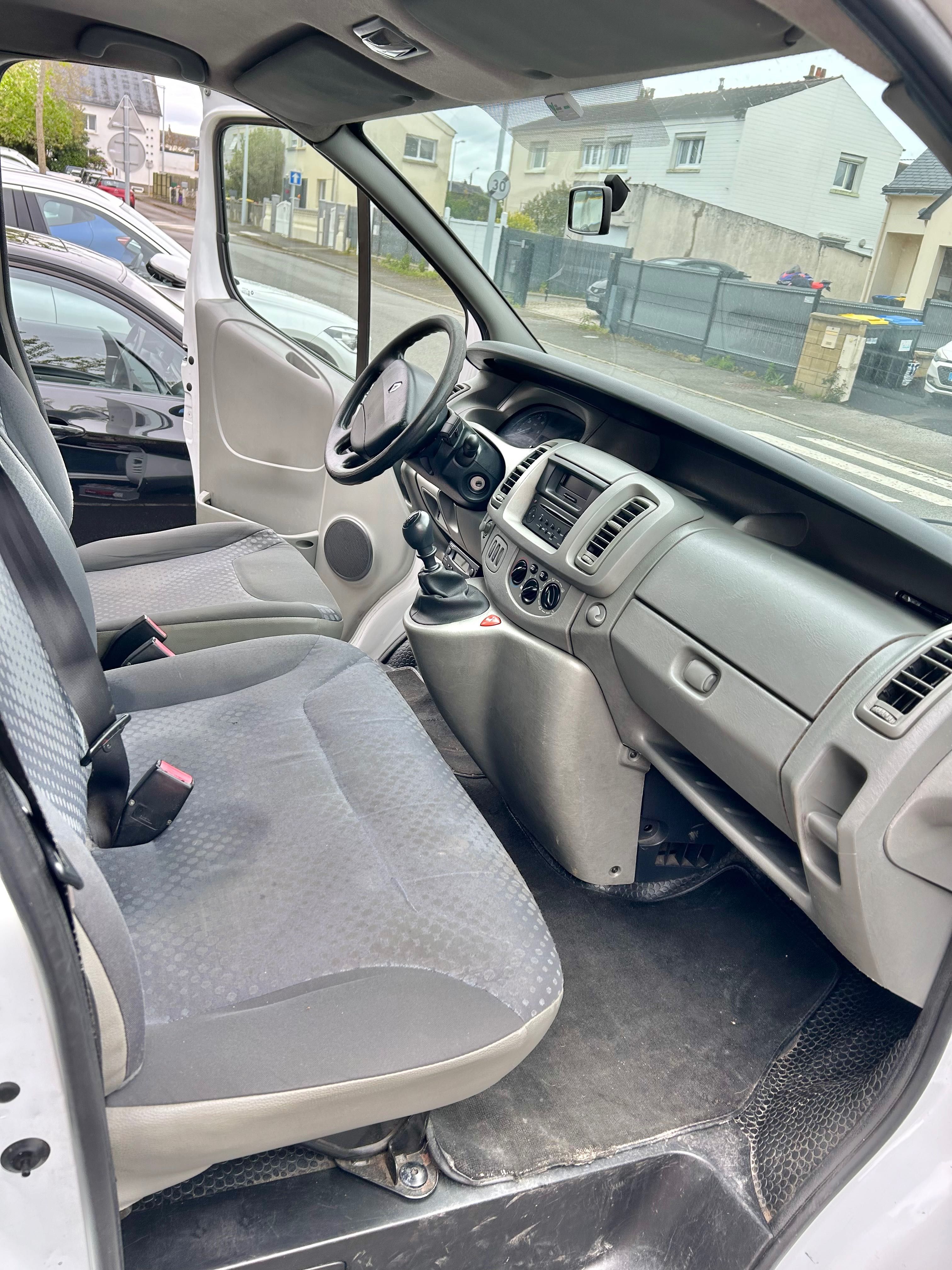 Renault Trafic 9 Lugares 2.0 DCI