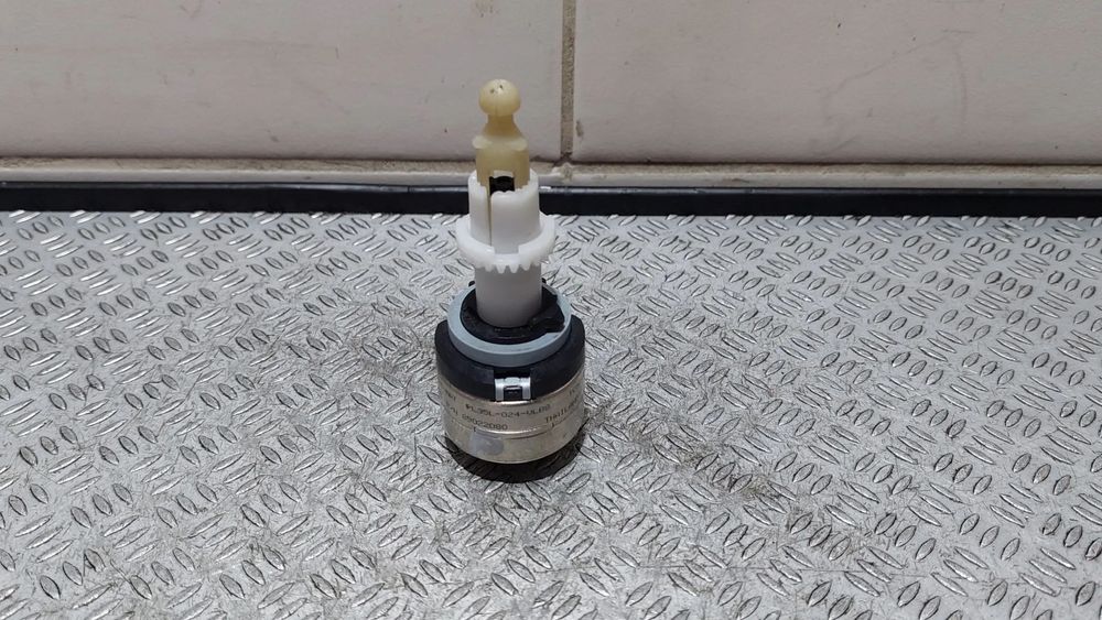 SILNICZEK REGULACJI ŚWIATEŁ AUDI A4 B8 8K NR 89022080