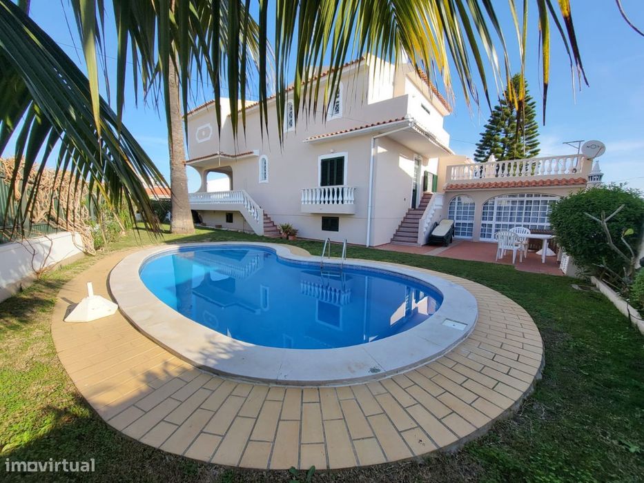 Moradia V5 C/ Piscina Quarteira ao ano