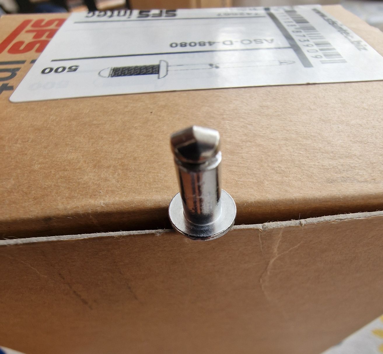 Rebites de inox SFS