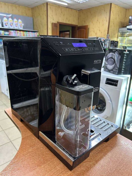 Кавомашина DeLonghi 
ELETTA
EСAM 44. 660. B  з Німечинни Б\В