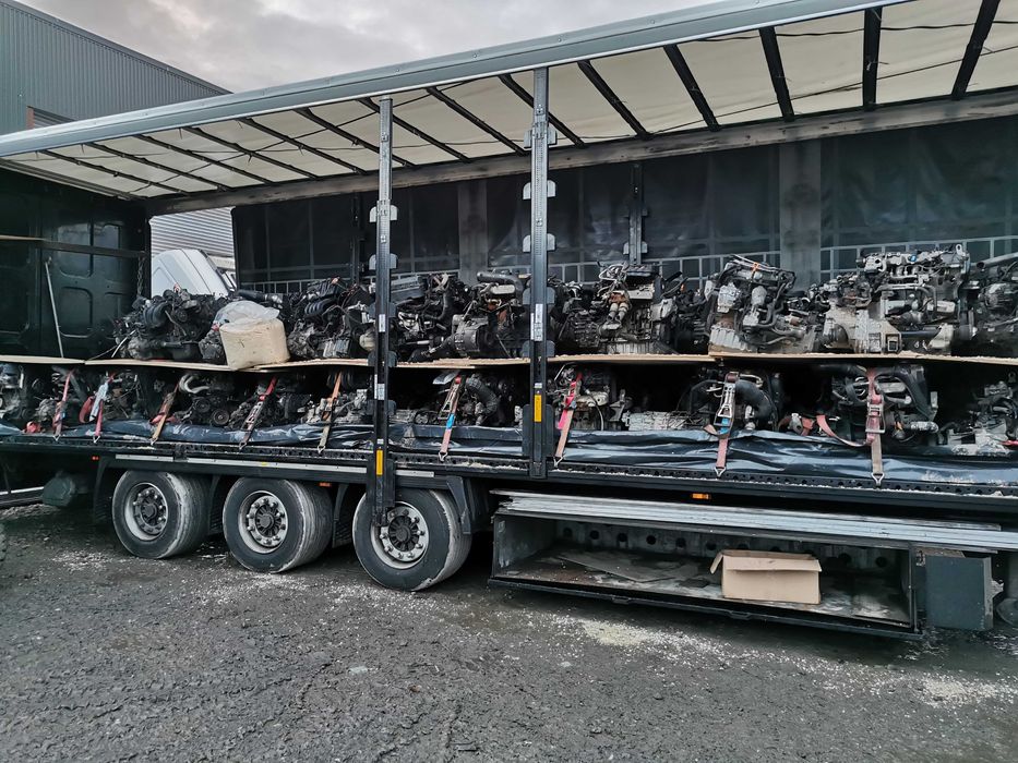 Części Maska Zderzak Błotnik Lampa Silnik Skrzynia Biegów Hurt